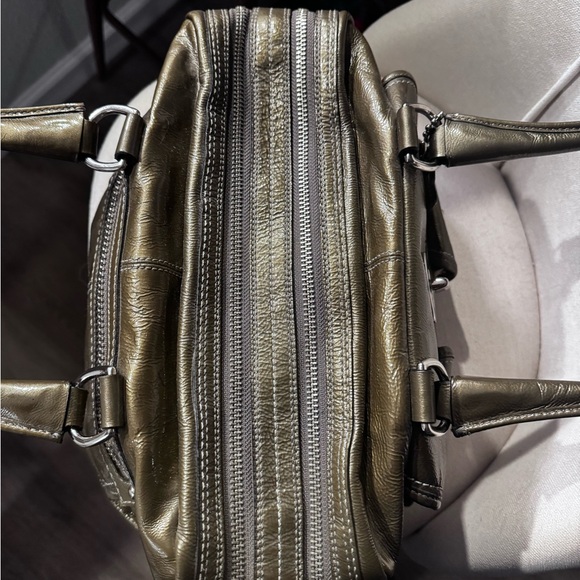 Coach Peyton Legacy - Picture 5 of 12